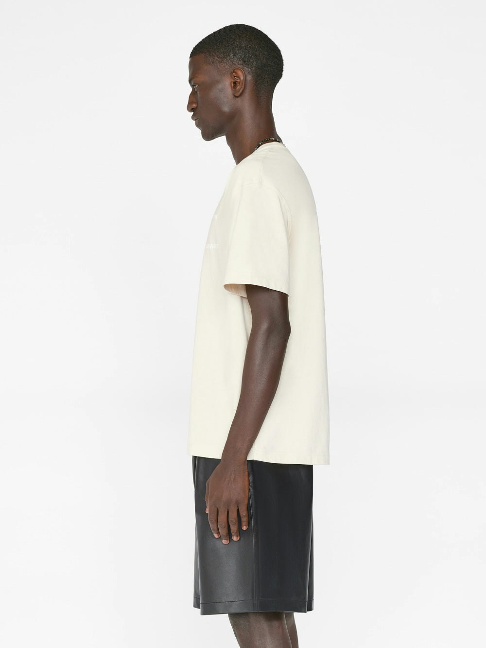 shirt side view alt:fit1